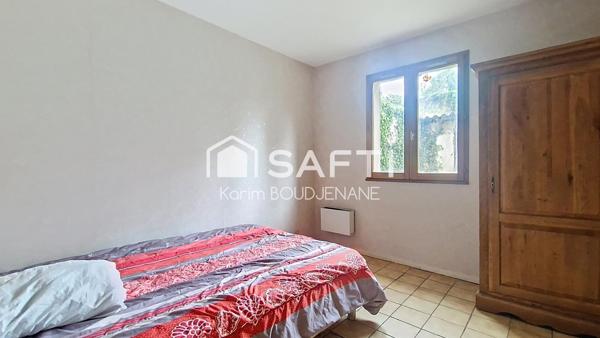 Individuelle, 4 chambres, 400 m2 de terrain, dependance...