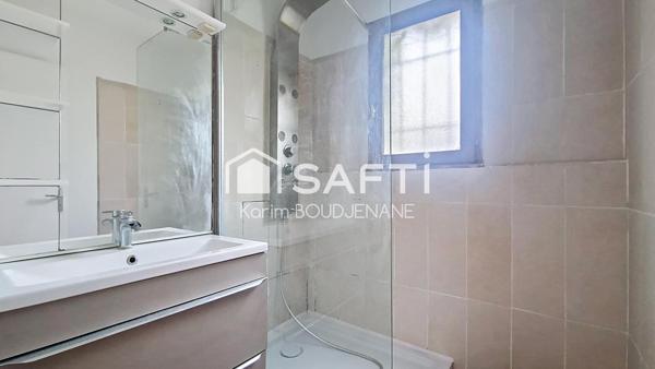 Individuelle, 4 chambres, 400 m2 de terrain, dependance...