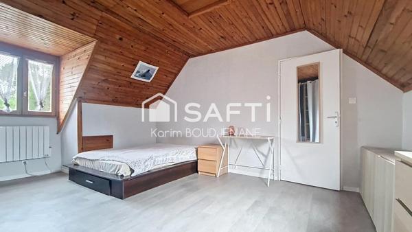 Individuelle, 4 chambres, 400 m2 de terrain, dependance...