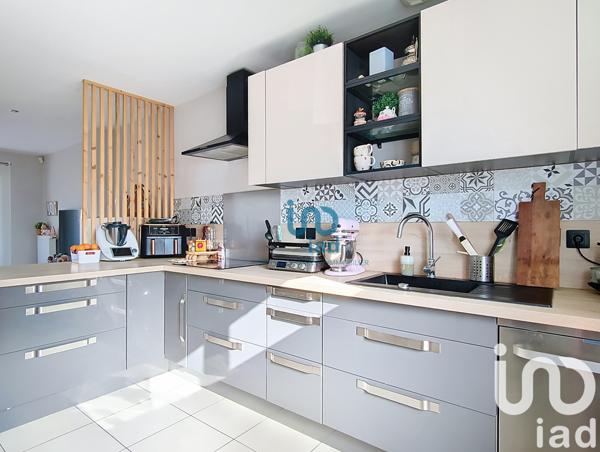 Maison à vendre 5 pièces 99 m² Fontenay-Trésigny