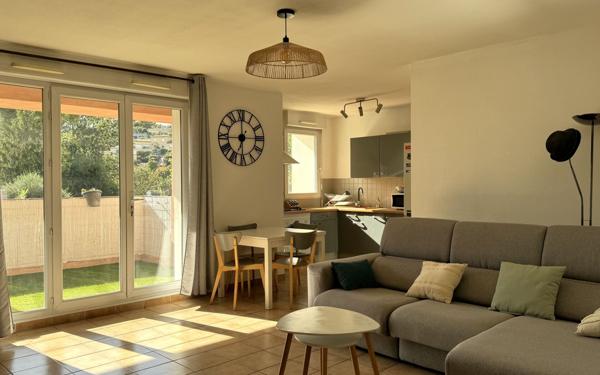 Appartement à vendre    3 pièces • 74 m2 Roquevaire