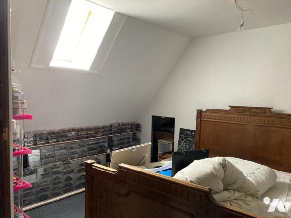 BUCQUOY - MAISON BOURGEOISE avec grange et jardin.