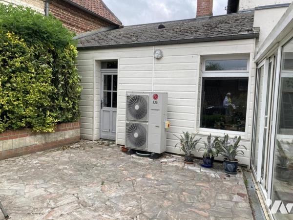 BUCQUOY - MAISON BOURGEOISE avec grange et jardin.