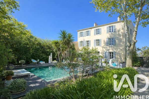 Maison à vendre 11 pièces 400 m² La Crau