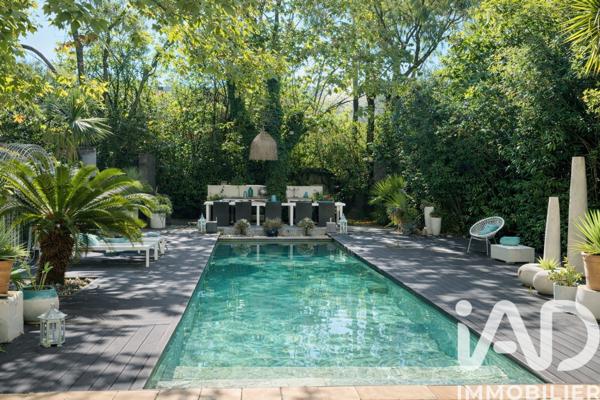 Maison à vendre 11 pièces 400 m² La Crau