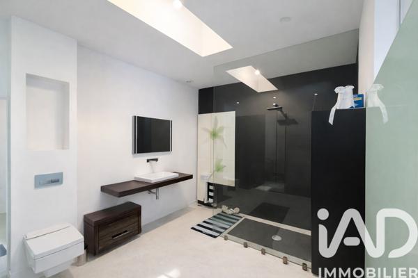 Maison à vendre 11 pièces 400 m² La Crau