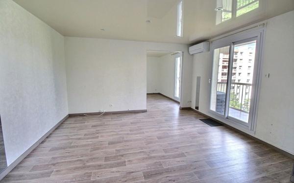 Appartement à vendre    4 pièces • 81 m2 Marseille 11