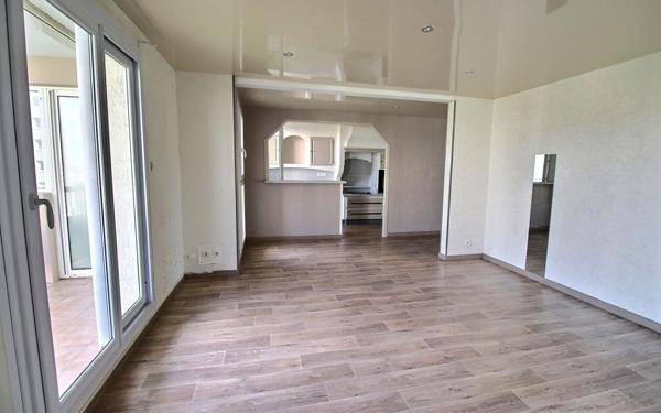 Appartement à vendre    4 pièces • 81 m2 Marseille 11