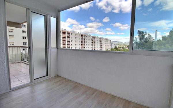 Appartement à vendre    4 pièces • 81 m2 Marseille 11