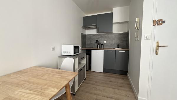 Appartement
                                                                                                                                                                                                                                                                                                                        1 pièce(s)                                                                                                                                                                                                                                                                                                                              24  m²