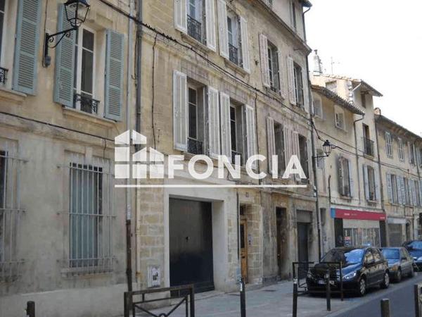 Location Studio 38.7 m² - 46 RUE DES LICES Avignon 84000