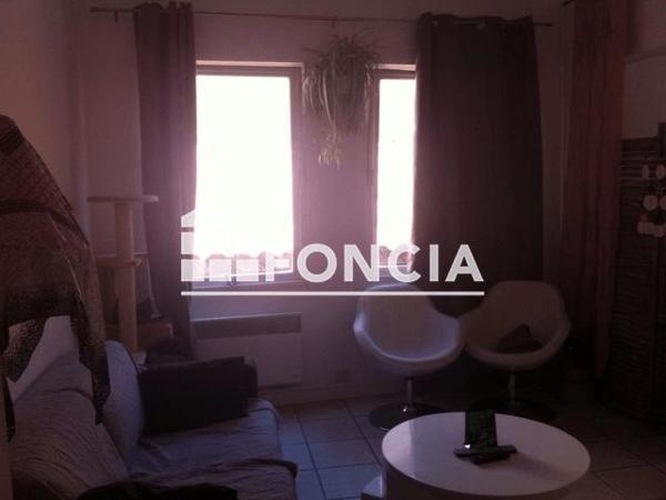 Location Studio 38.7 m² - 46 RUE DES LICES Avignon 84000