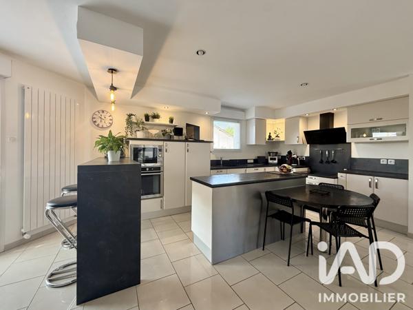 Maison à vendre 8 pièces 208 m² Épinal