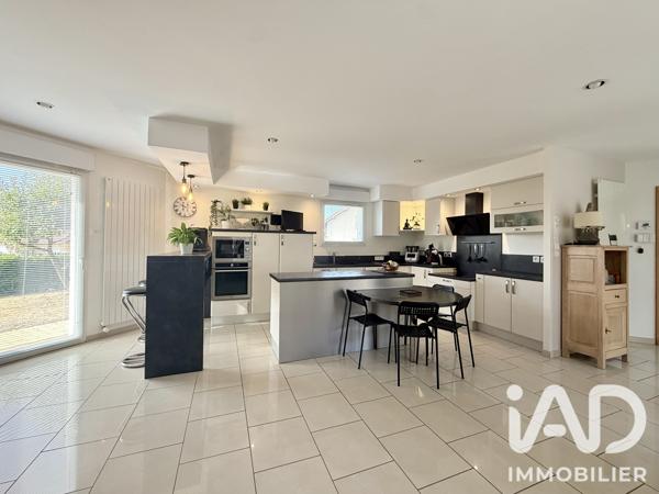 Maison à vendre 8 pièces 208 m² Épinal