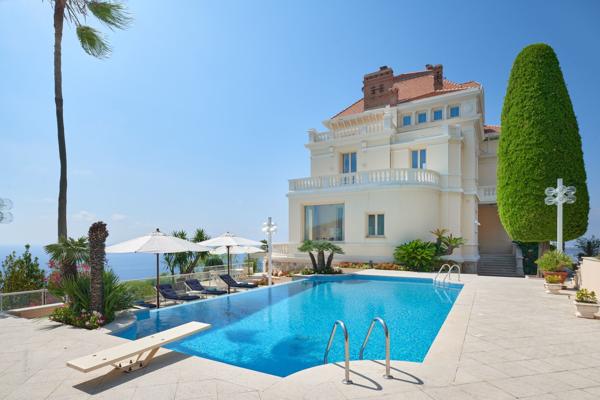 Vente Maison de maître Roquebrune-Cap-Martin 30 Pièces 963 m²