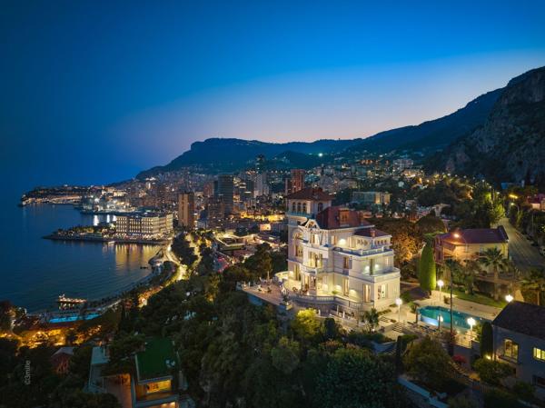 Vente Maison de maître Roquebrune-Cap-Martin 30 Pièces 963 m²