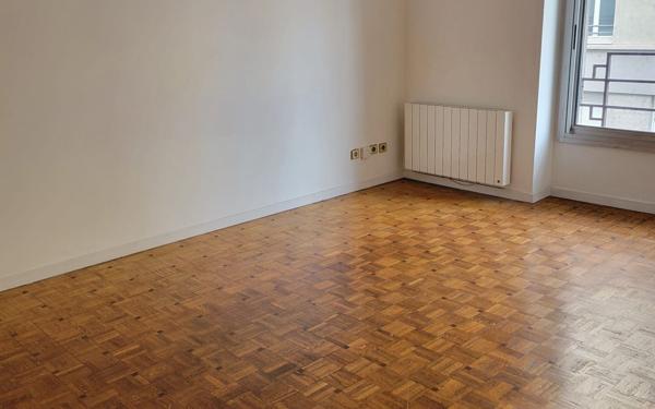Appartement à louer    1 pièce •  Lyon 7