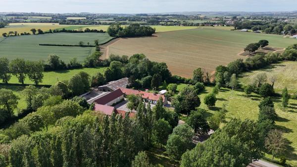Domaine d'exception – Ferme-Auberge du XVIIIe