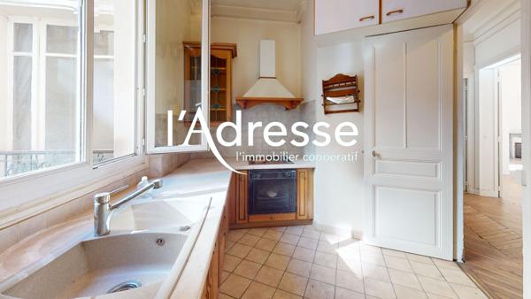 Appartement 3-4 pièces / 1-2 chambres - 75010 RUE LA FAYETTE