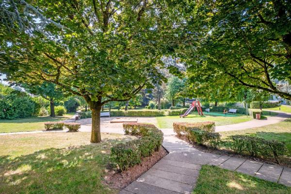 Appartement familial 108m2, parfait état, 4 chambres, grand balcon, calme, verdure, sans vis-à-vis.