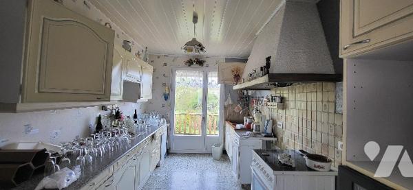 Maison de ville comprenant