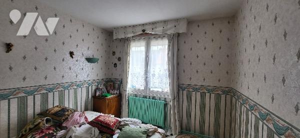 Maison de ville comprenant