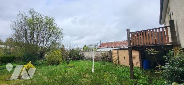 Maison de ville comprenant