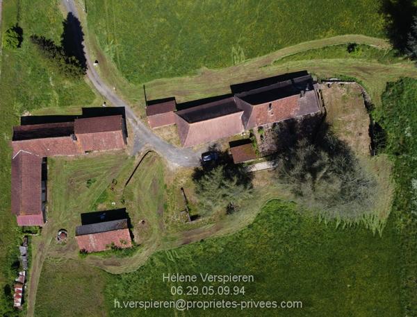 Deux Maisons et Dépendances + 13HA de terrain