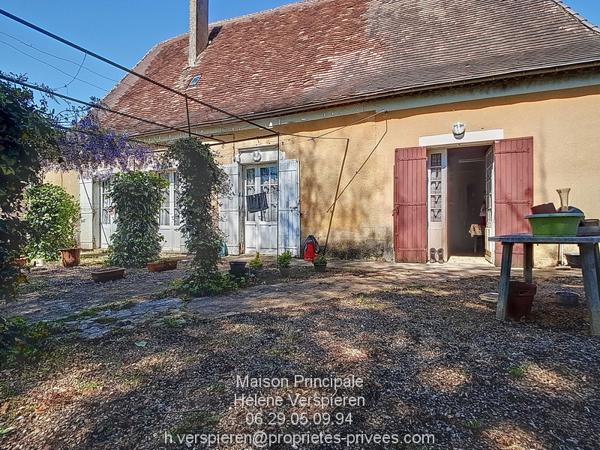 Deux Maisons et Dépendances + 13HA de terrain