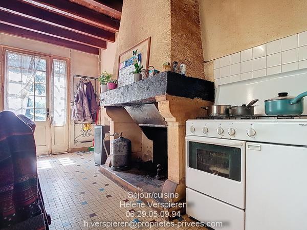 Deux Maisons et Dépendances + 13HA de terrain