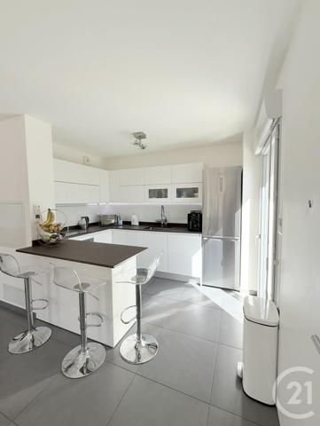 Appartement F4 à vendre  4 pièces - 92,32 m2 MENTON - 06