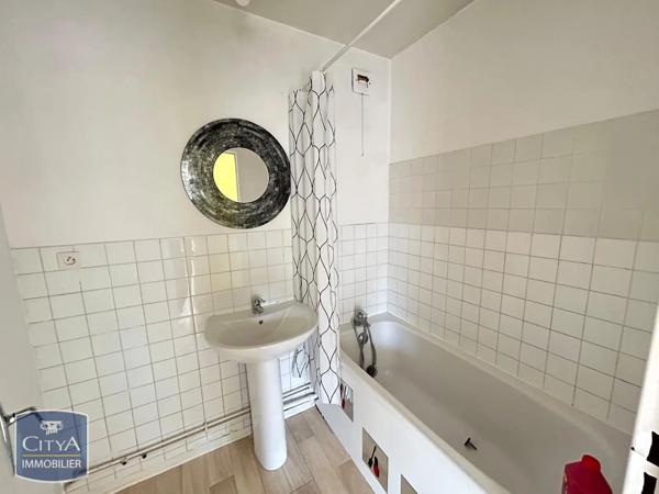 Appartement à louer 4 pièces 78.3m² Besançon (25000)