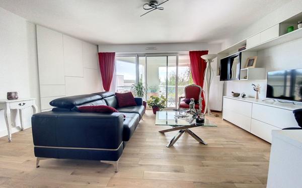 Appartement à vendre    3 pièces • 70,50 m2 La Rochelle