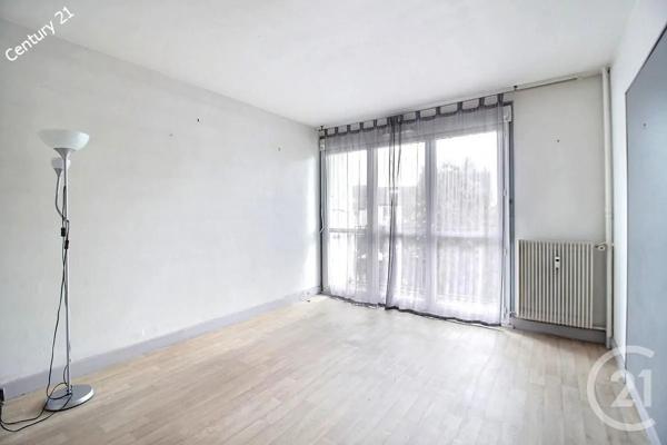 Appartement F2 à vendre  2 pièces - 46 m 2   CHATEAU THIERRY  - 02