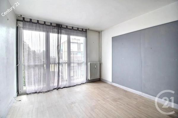 Appartement F2 à vendre  2 pièces - 46 m 2   CHATEAU THIERRY  - 02