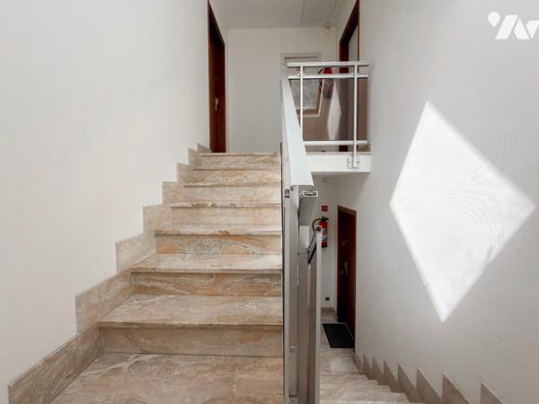 Immeuble de bureau / Habitation de 300m2