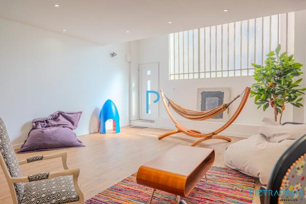 Duplex style loft- 5 CHAMBRES- GRAND GARAGE