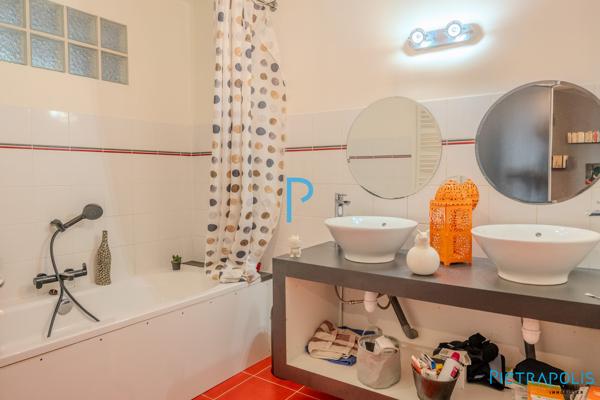 Duplex style loft- 5 CHAMBRES- GRAND GARAGE