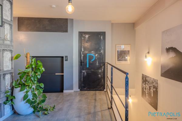 Duplex style loft- 5 CHAMBRES- GRAND GARAGE