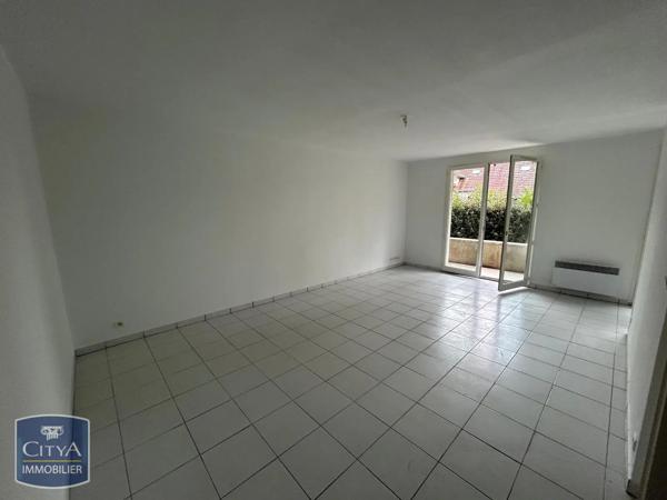 Appartement à louer 2 pièces 48.67m² Salies-de-Béarn (64270)