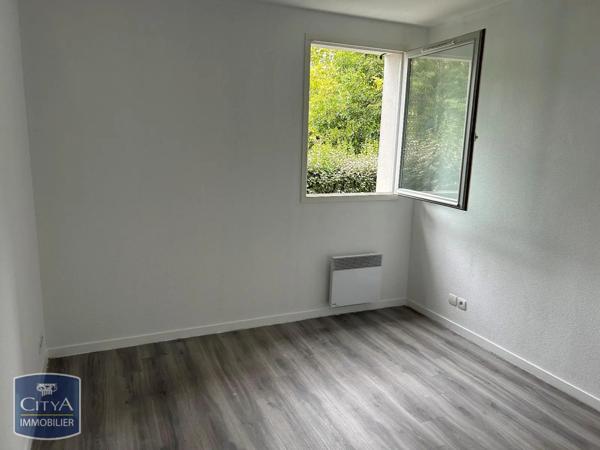Appartement à louer 2 pièces 48.67m² Salies-de-Béarn (64270)