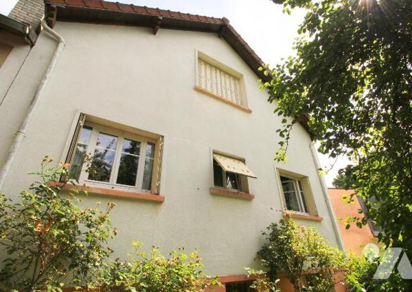 FONTENAY AUX ROSES - A 5 MIN A PIED DU CENTRE ET DES COMMERCES - A 12 MIN A PIED DU RER FONTENAY