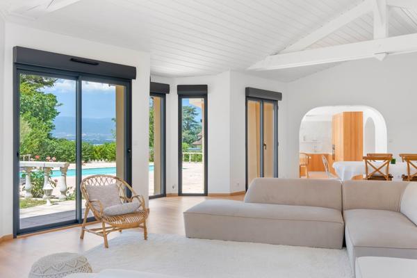 Vente Maison de luxe Messery 6 Pièces 210 m²
