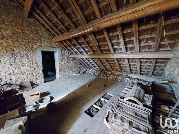 Maison 7 pièces de 149 m² à Pont-de-Poitte (39130)