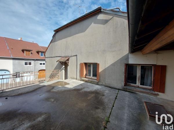 Maison 7 pièces de 149 m² à Pont-de-Poitte (39130)