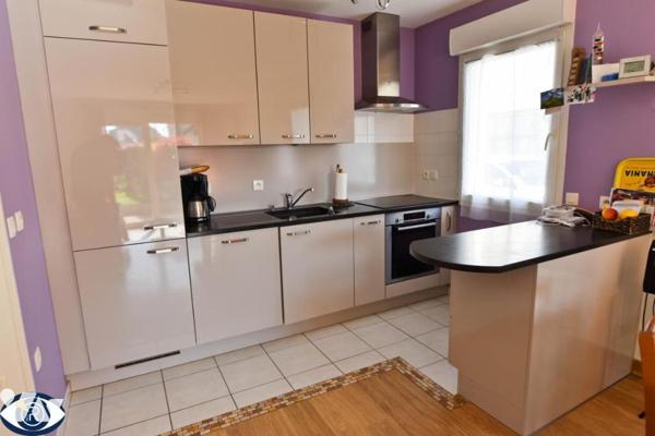 Un appartement récent quartier Chanteloup de type 3 PMR, ascenseur, parking.