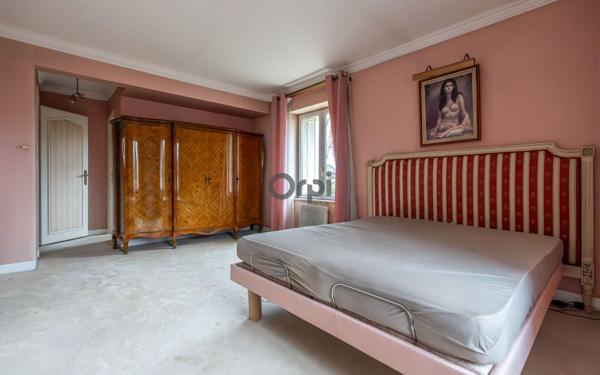 Maison à vendre    7 pièces • 218,75 m2 Joinville-le-Pont