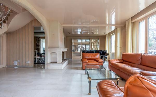 Maison à vendre    7 pièces • 218,75 m2 Joinville-le-Pont