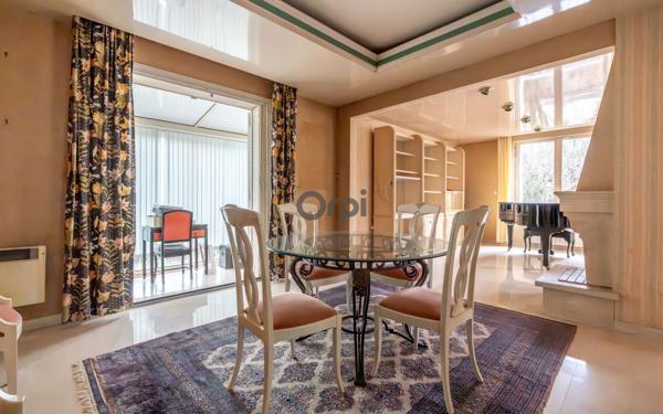 Maison à vendre    7 pièces • 218,75 m2 Joinville-le-Pont