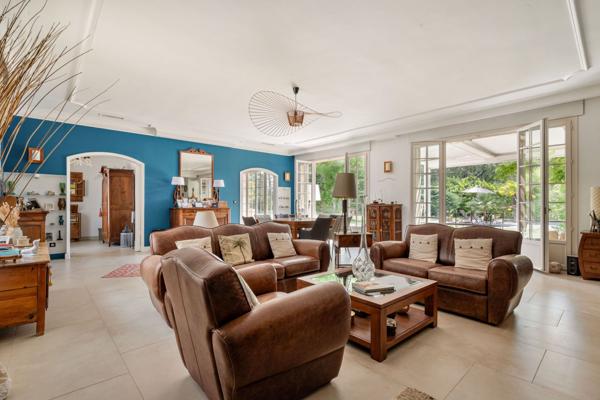 Vente Maison de luxe Aix-en-Provence 7 Pièces 290 m²